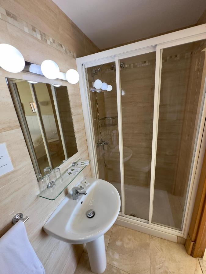 Hotel Cabello Torremolinos Zewnętrze zdjęcie